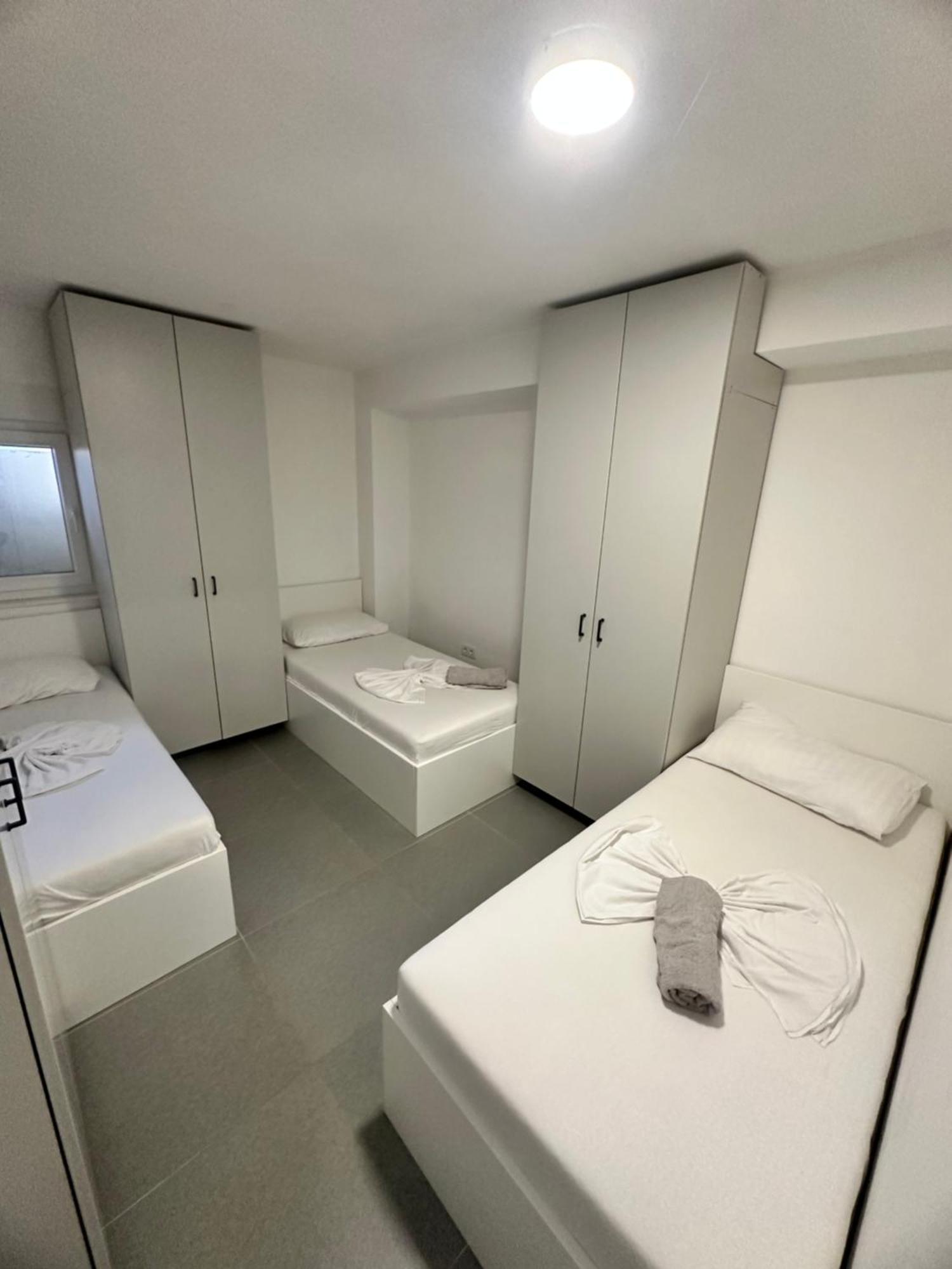 Vip Deluxe Apartment Arian โนวาลยา ภายนอก รูปภาพ